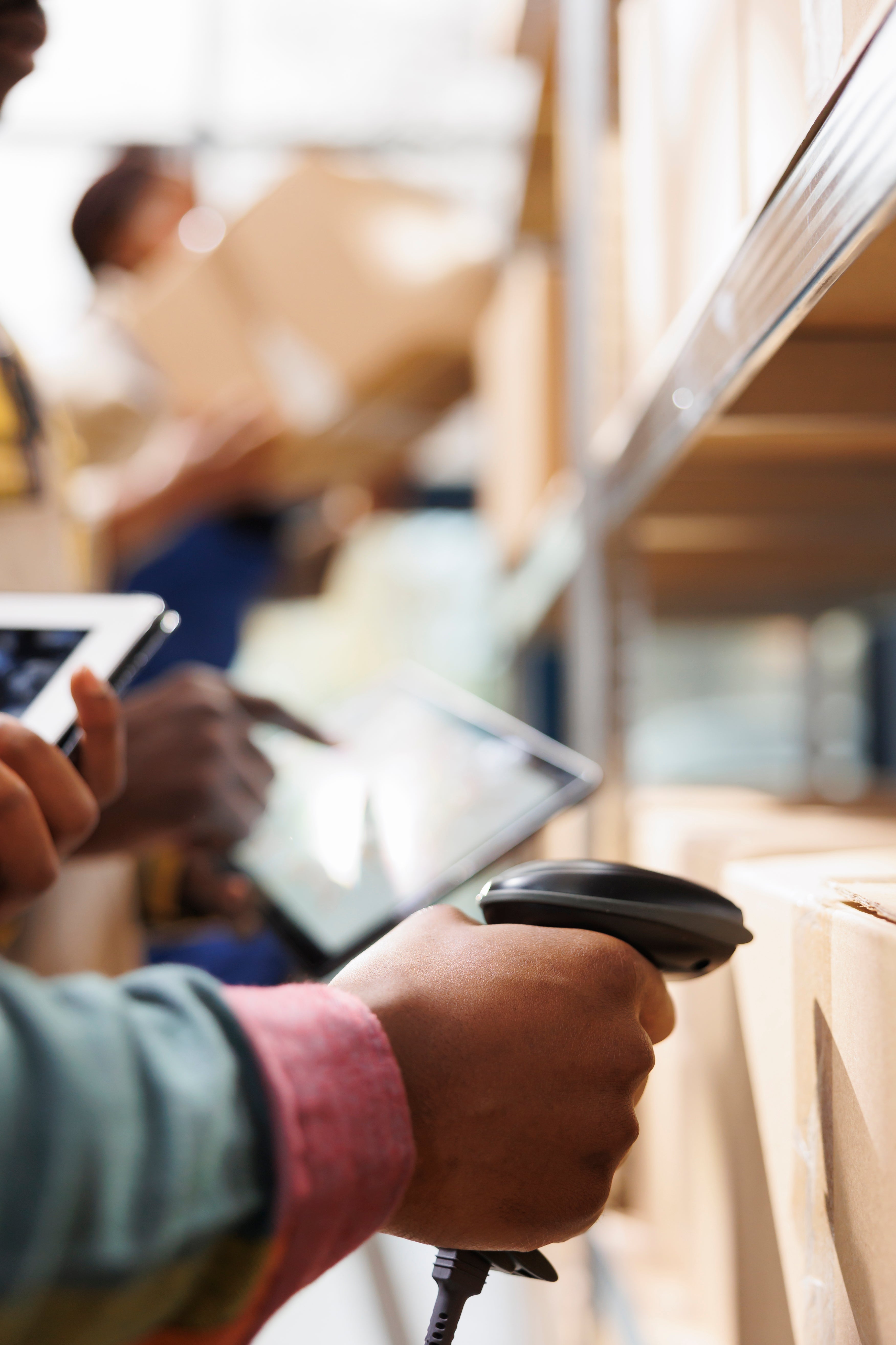 RFID vs código de barras: la comparativa que nadie te explica bien